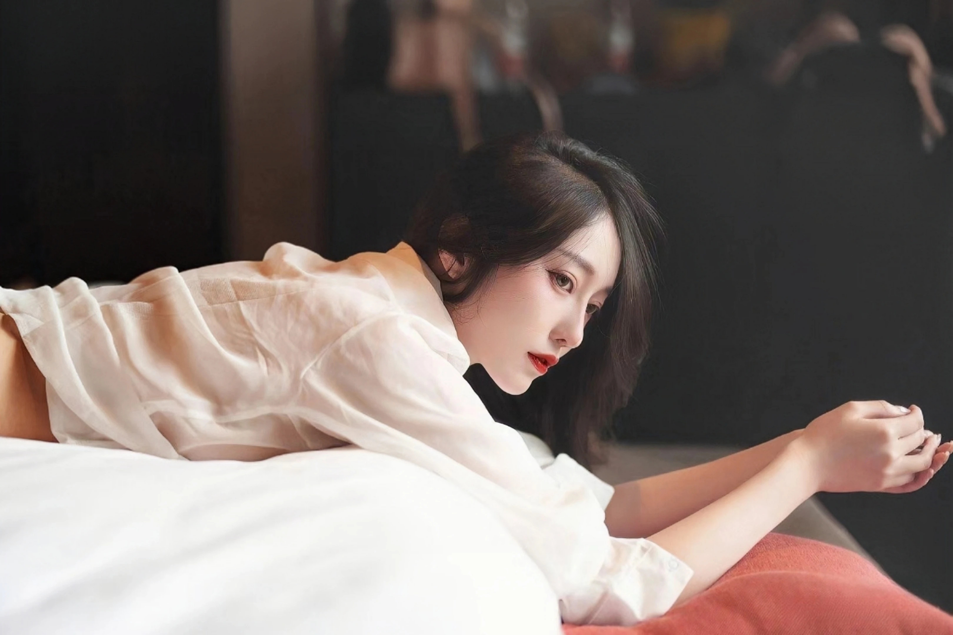 昆明机场通报一航班起落架受损：启动预案，机上旅客安全离机